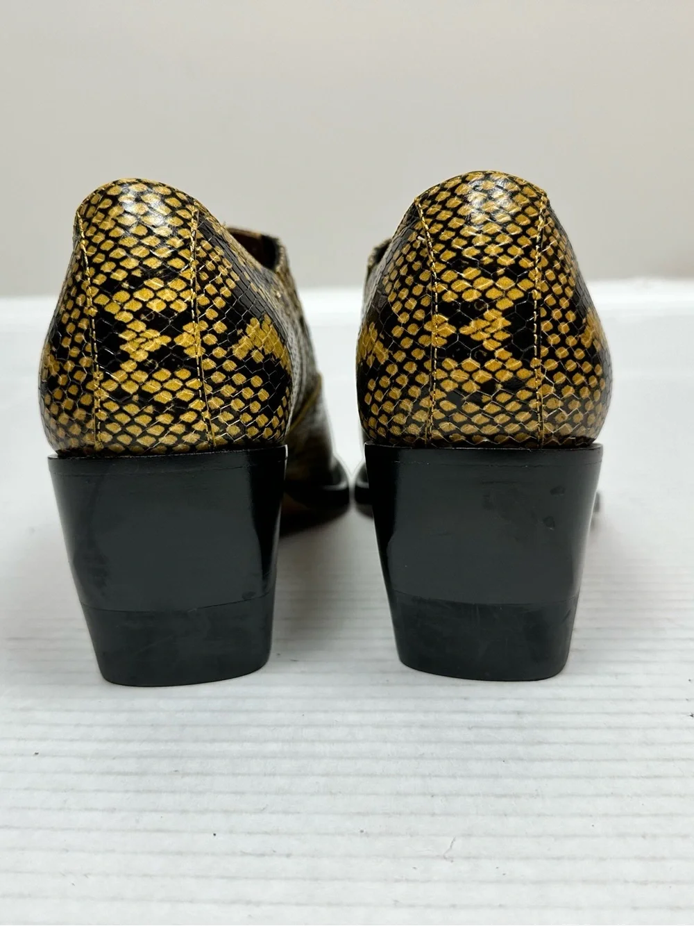 Chloé Rylee Snakeskin Embossed Leather Ankle Boots Size EU 38 - US 7.5